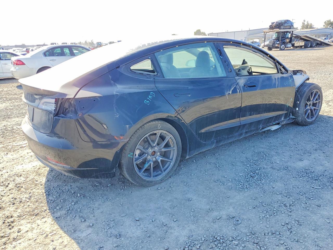 2021 Tesla Model 3 - Фото 3