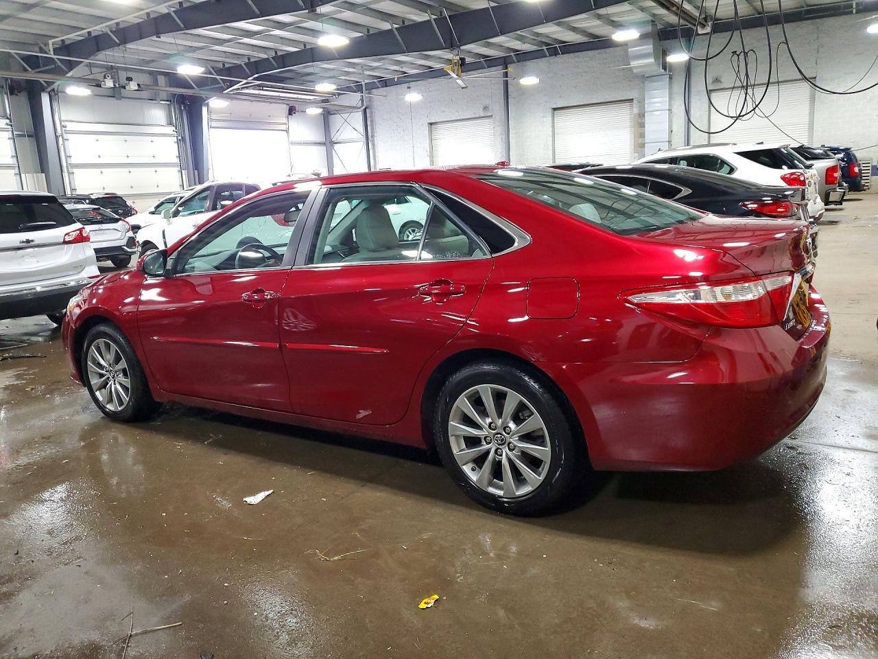 2017 Toyota Camry Xle - Image 2