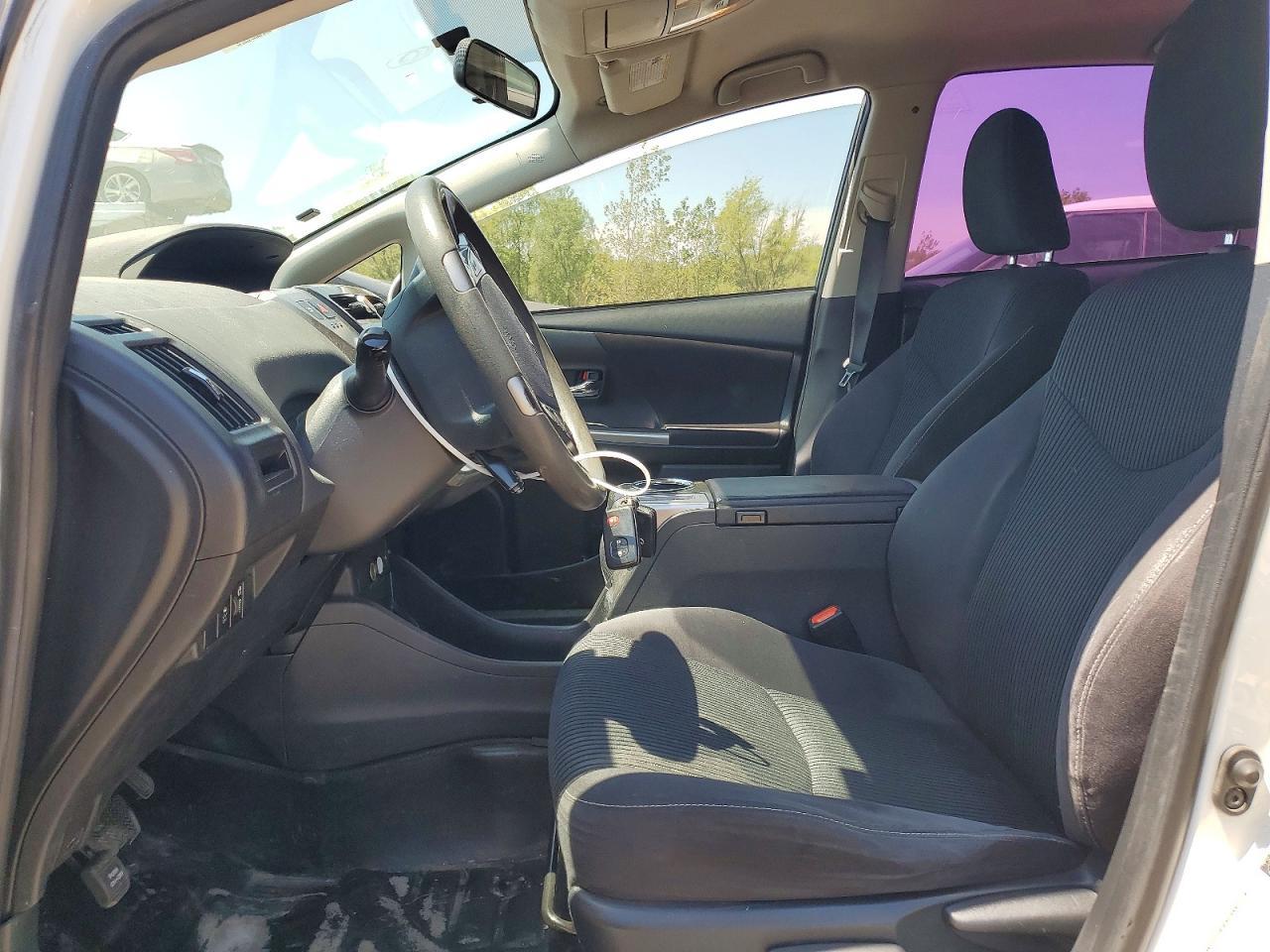 2015 Toyota Prius V Two - Image 7