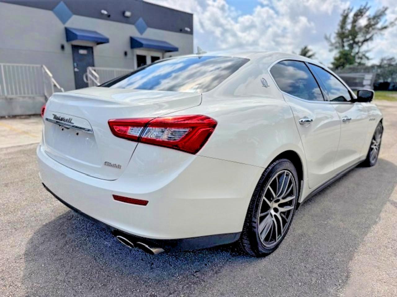 2015 Maserati Ghibli - Image 3