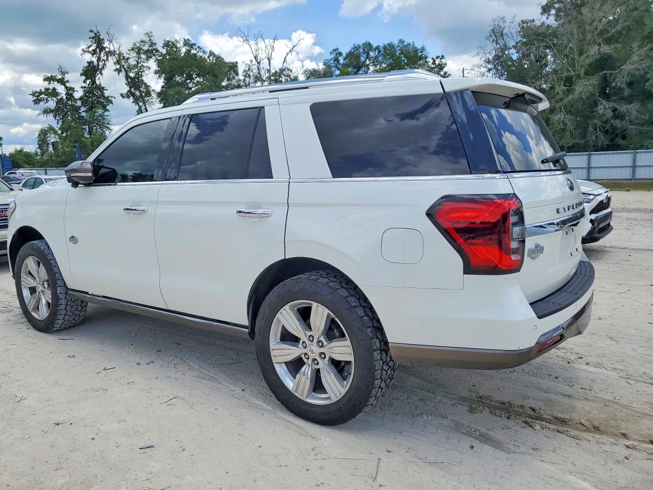 2023 Ford Expedition King Ranch - Image 2