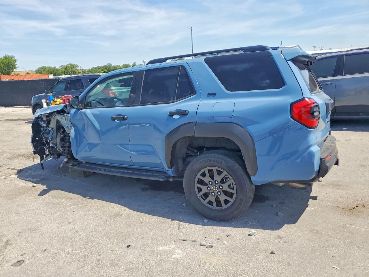 2025 Toyota 4Runner Sr5 - Фото 2