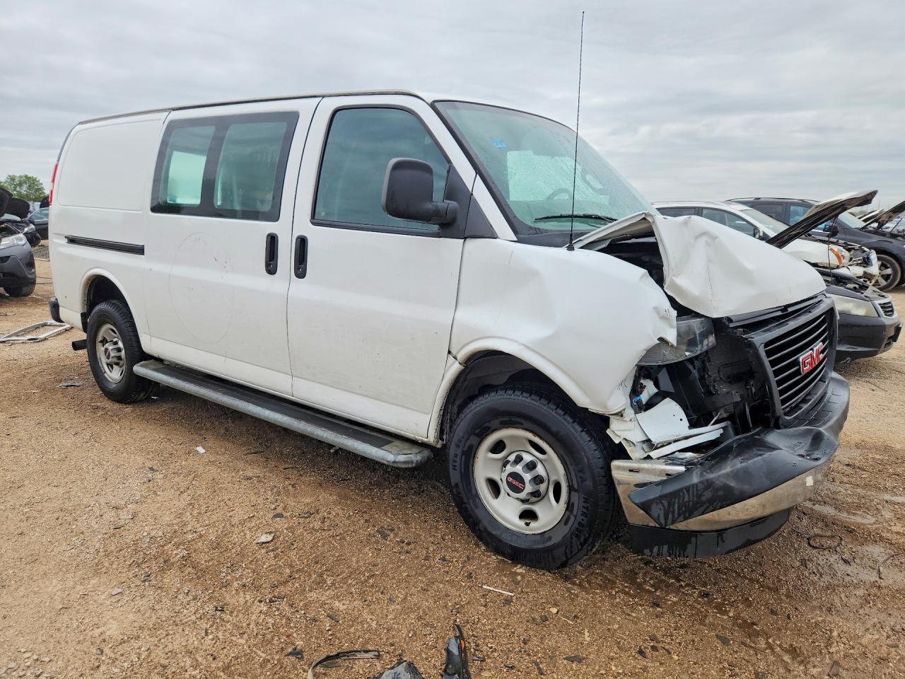 2018 GMC Savana G2500 - Фото 4