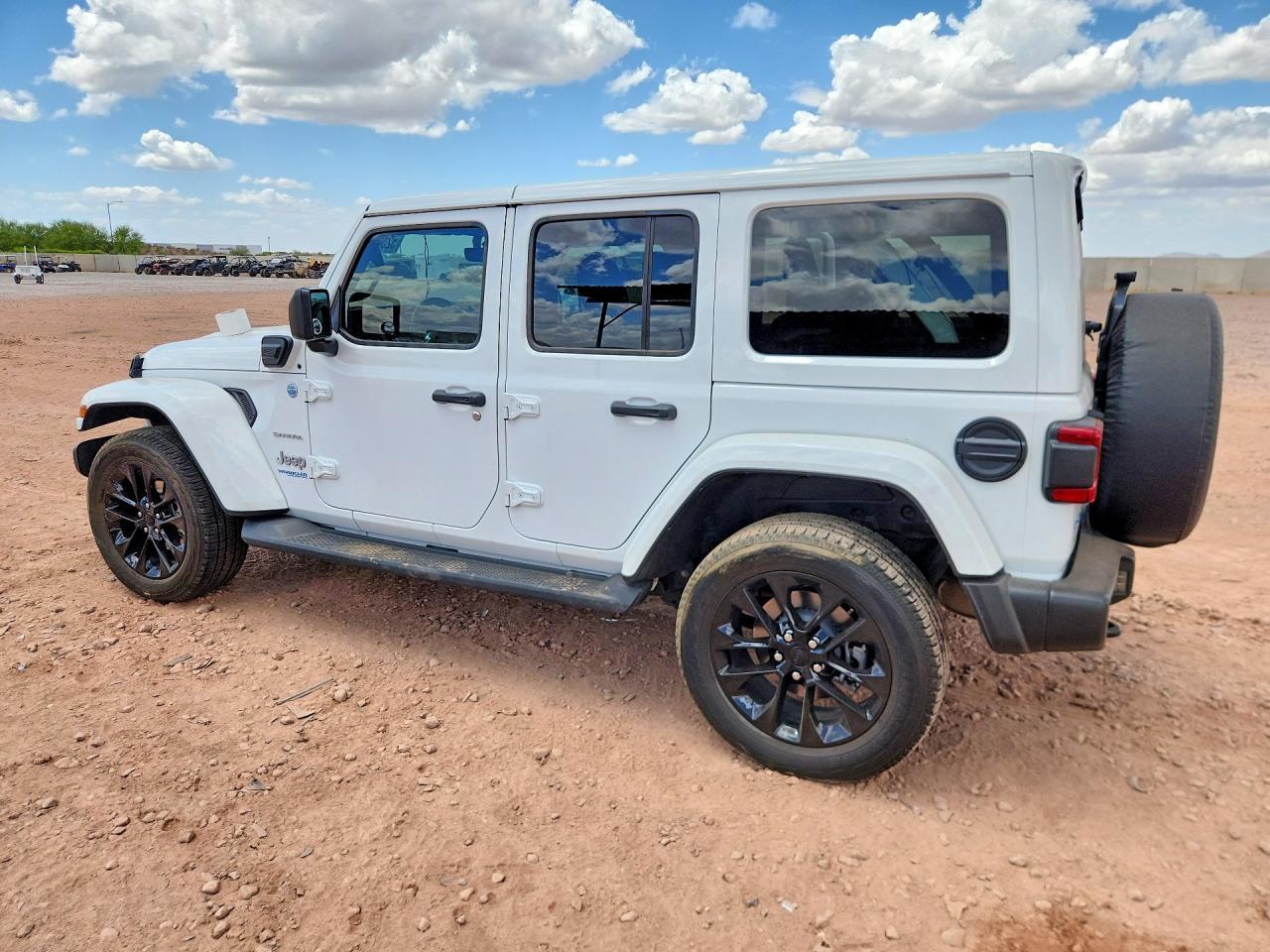 2021 Jeep Wrangler Unlimited Sahara 4Xe - Фото 2