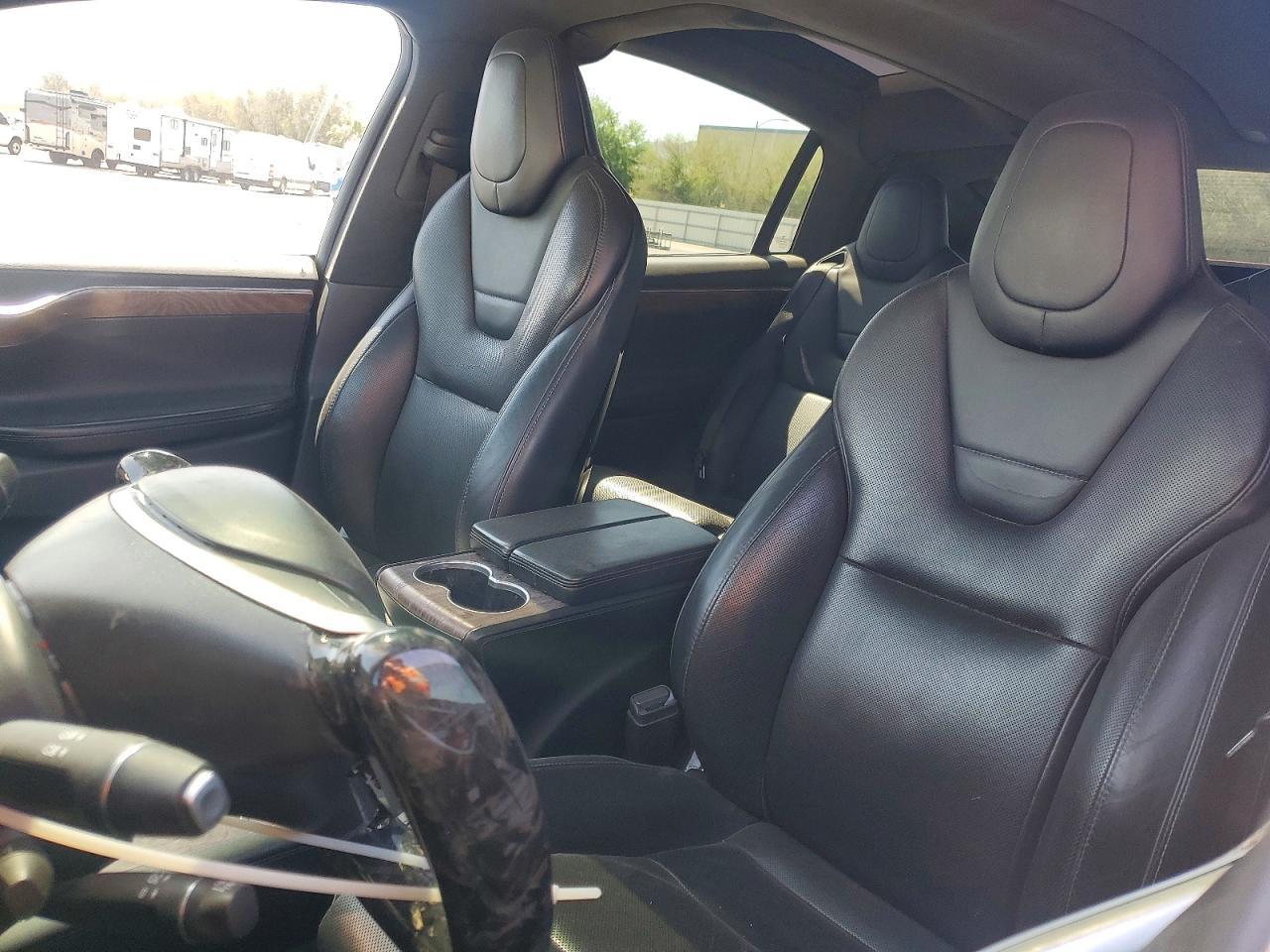 2016 Tesla Model X - Фото 7