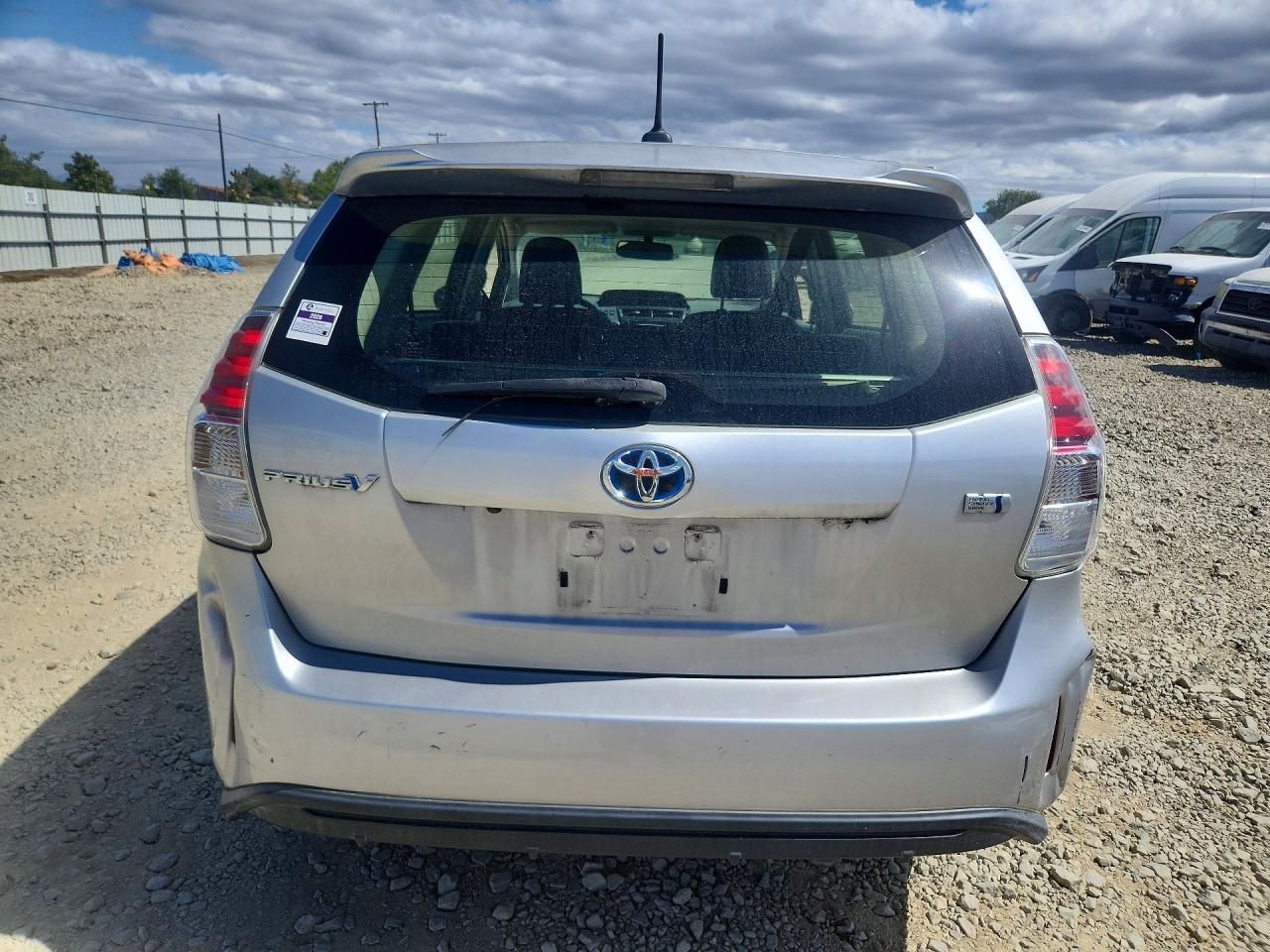 2016 Toyota Prius V Five - Фото 6