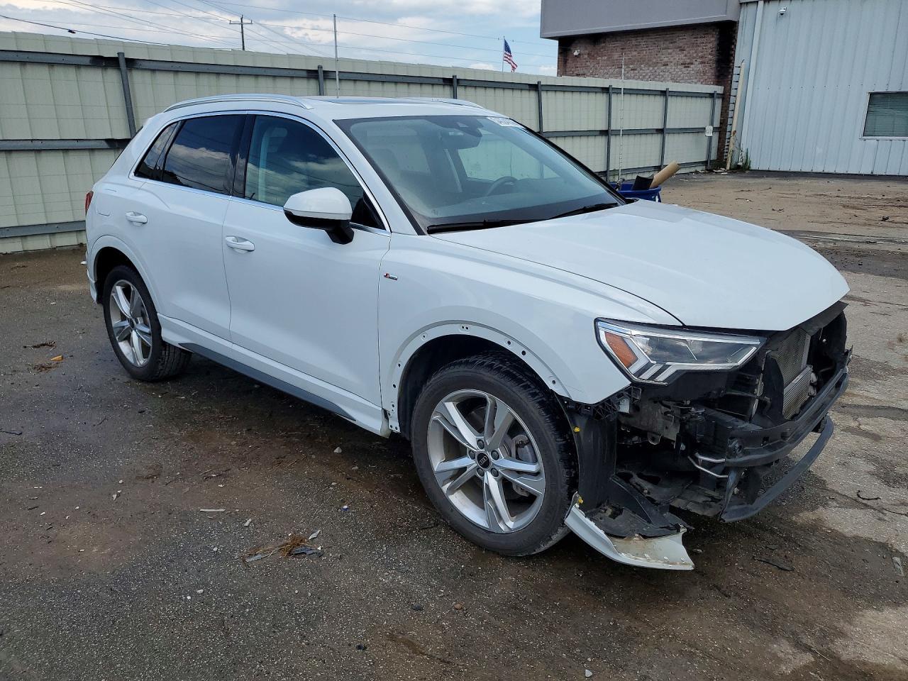 2023 Audi Q3 Premium Plus S Line 45 - Фото 4