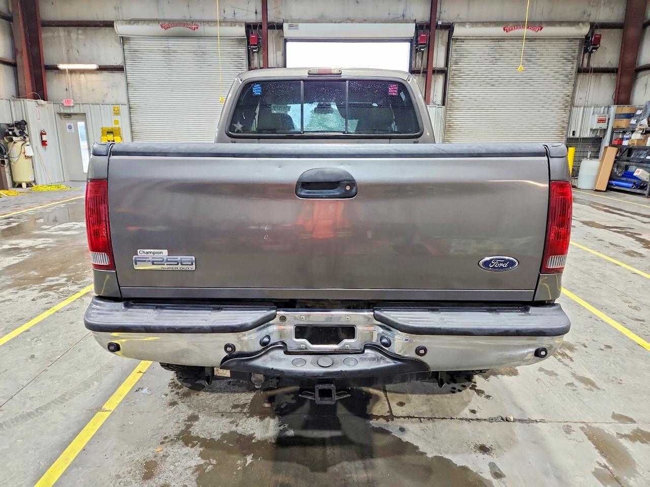 2006 Ford F250 Super Duty - Image 6