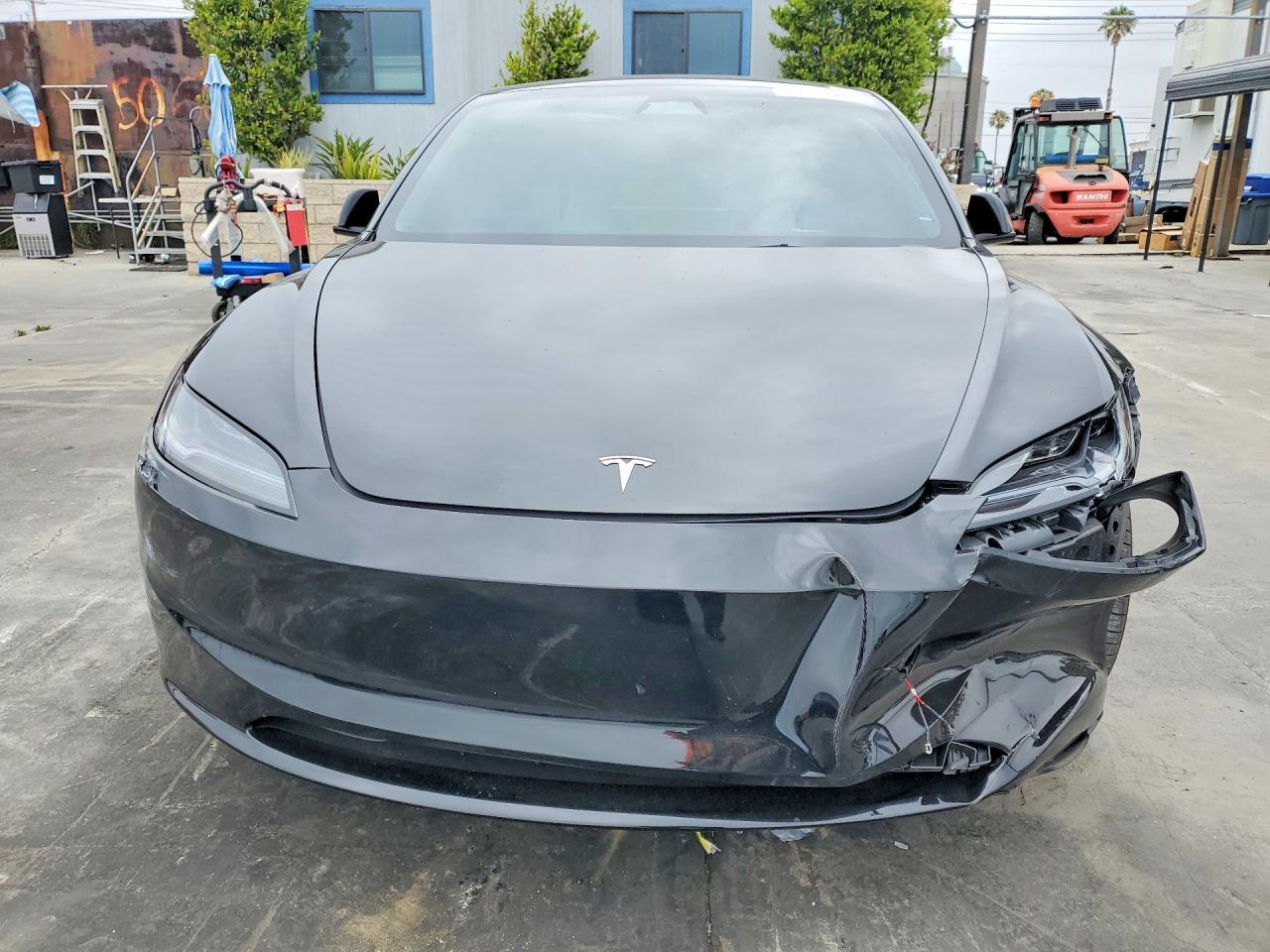 2024 Tesla Model 3 - Фото 5
