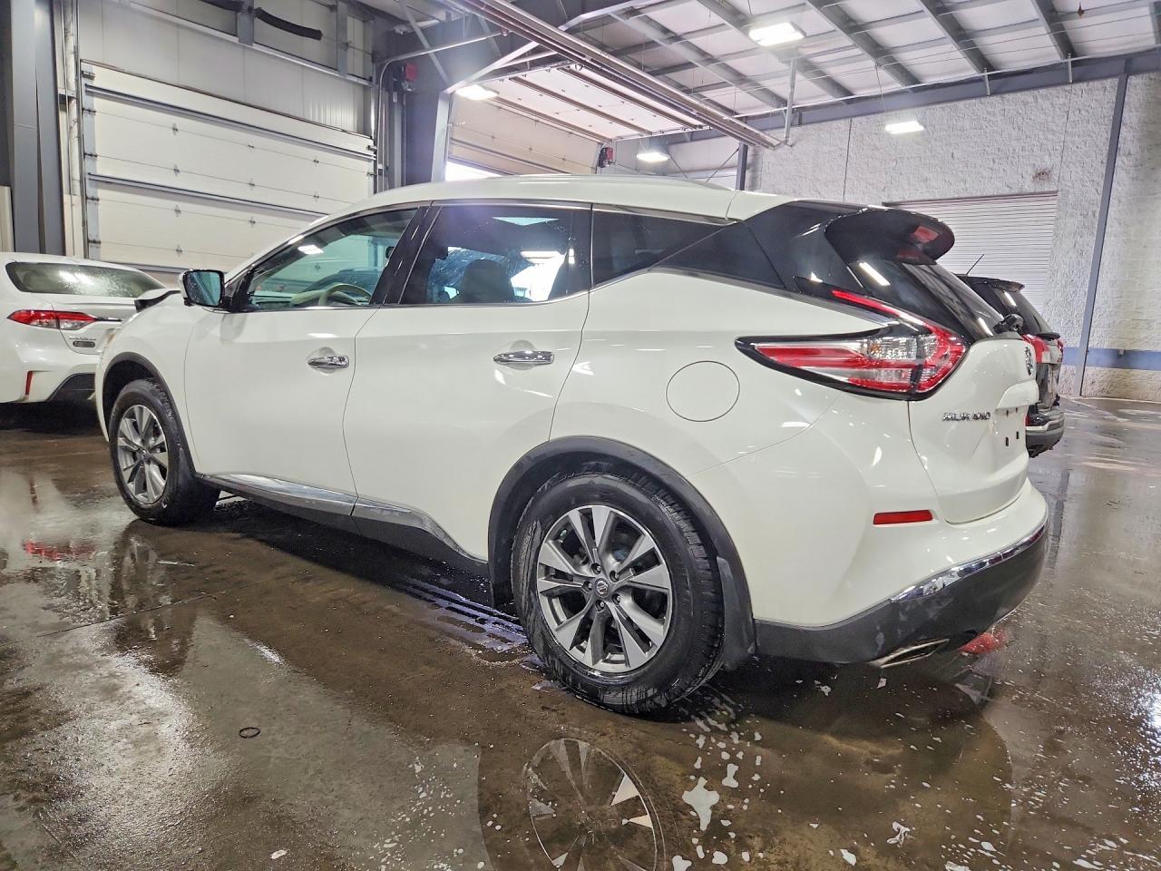 2015 Nissan Murano Sl - Image 2