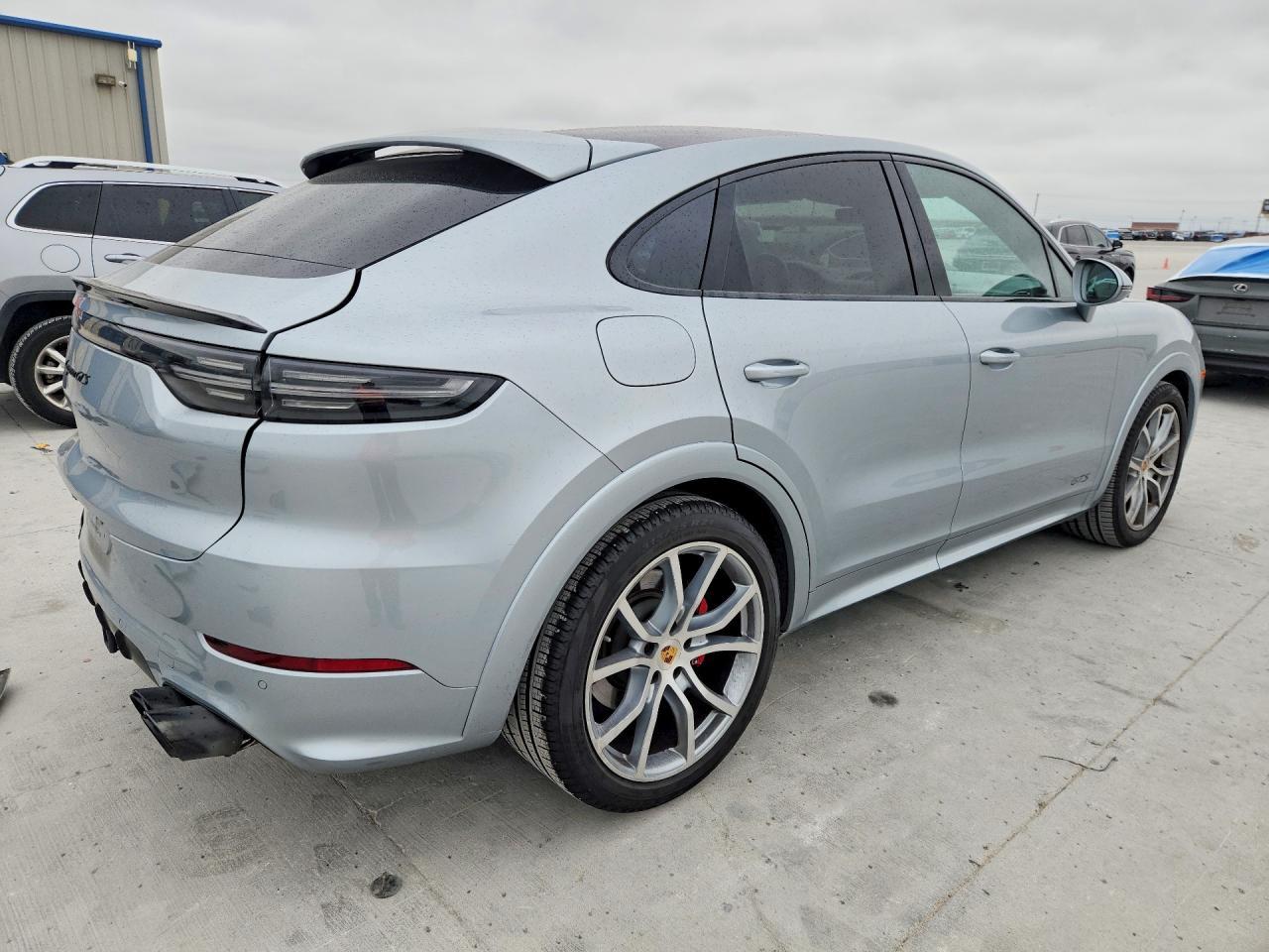 2023 Porsche Cayenne Gts Coupe - Image 3