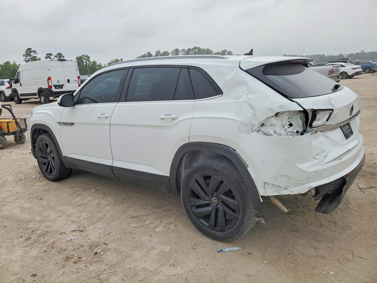 2021 Volkswagen Atlas Cross Sport Se - Image 2