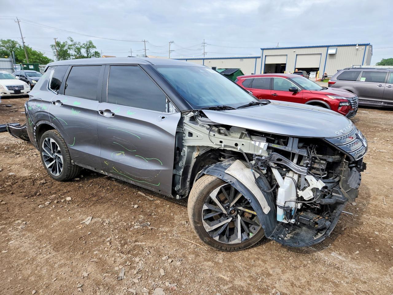 2022 Mitsubishi Outlander Se - Image 4