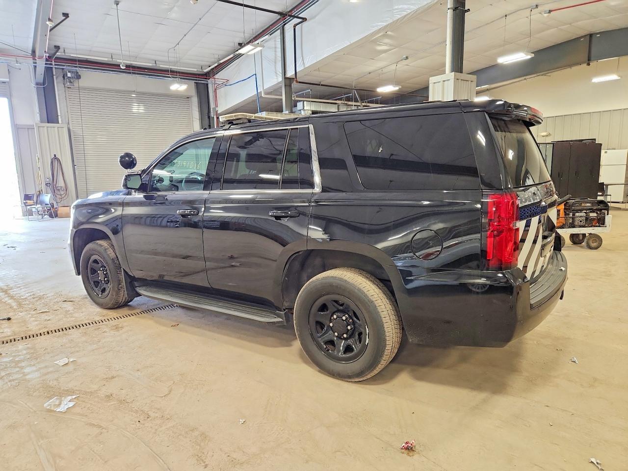 2020 Chevrolet Tahoe - Фото 2