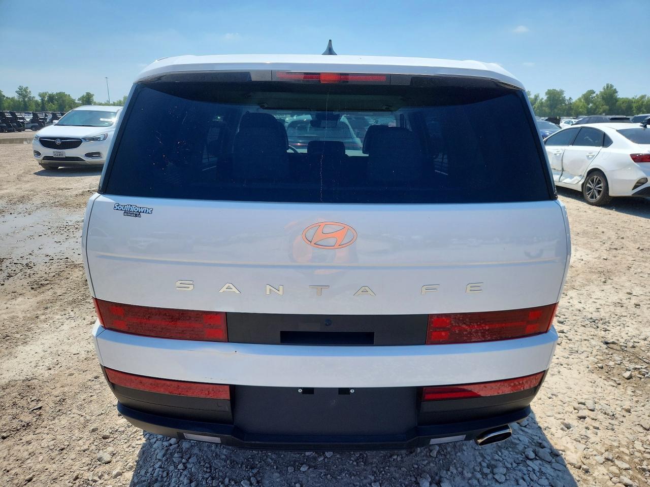 2025 Hyundai Santa Fe Se - Image 6