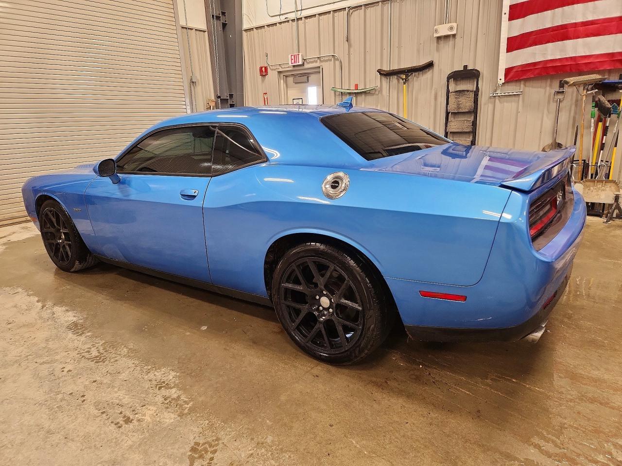 2015 Dodge Challenger Sxt Plus - Image 2