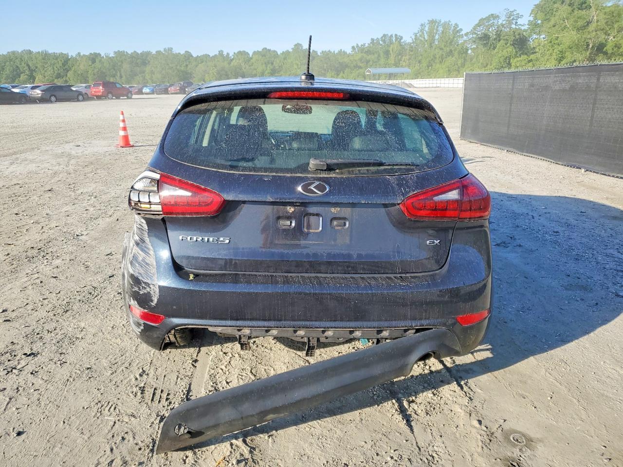 2017 Kia Forte - Фото 6