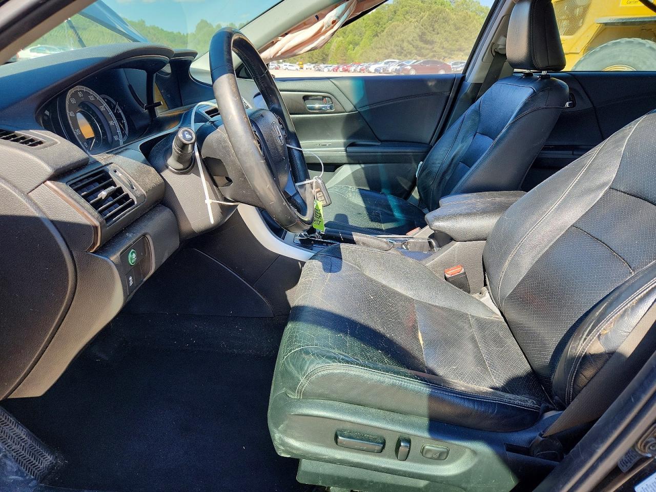 2015 Honda Accord Touring - Image 7