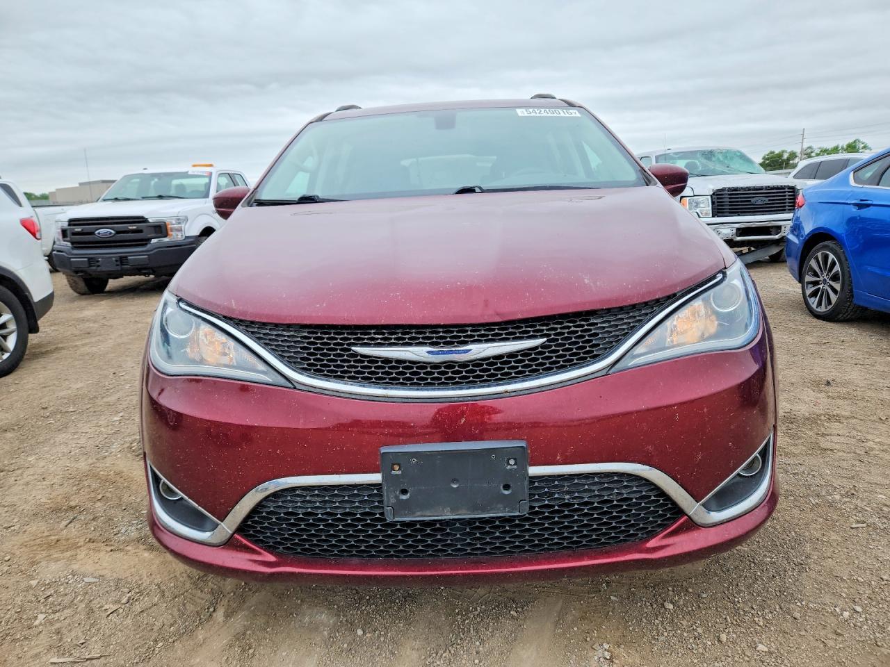 2017 Chrysler Pacifica Touring L - Image 5