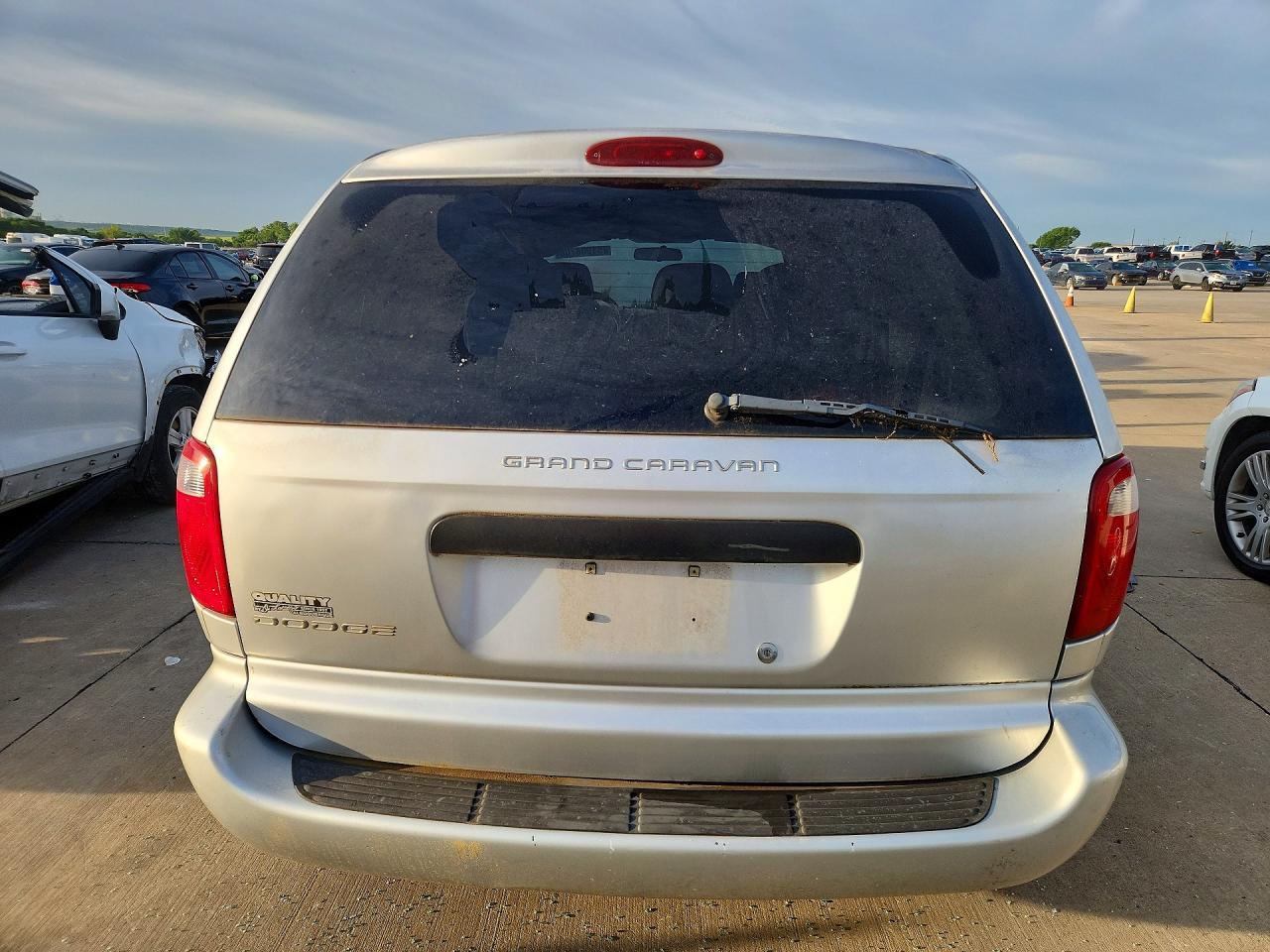 2005 Dodge Caravan - Image 6
