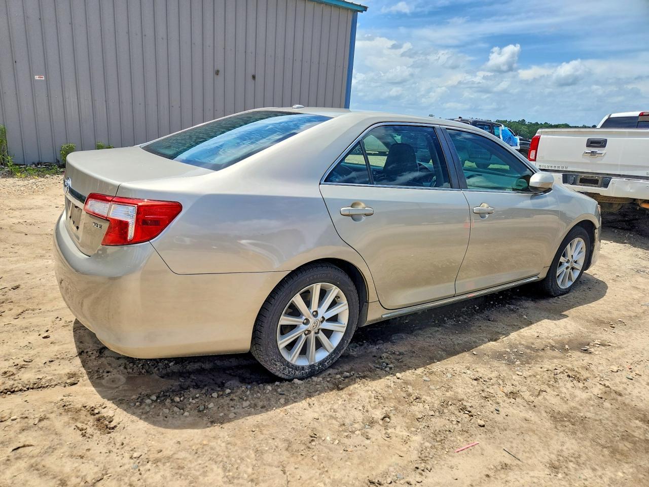 2014 Toyota Camry Xle V6 - Фото 3