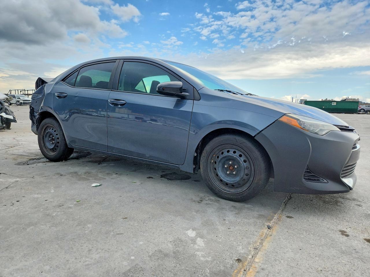 2017 Toyt Corolla - Image 4