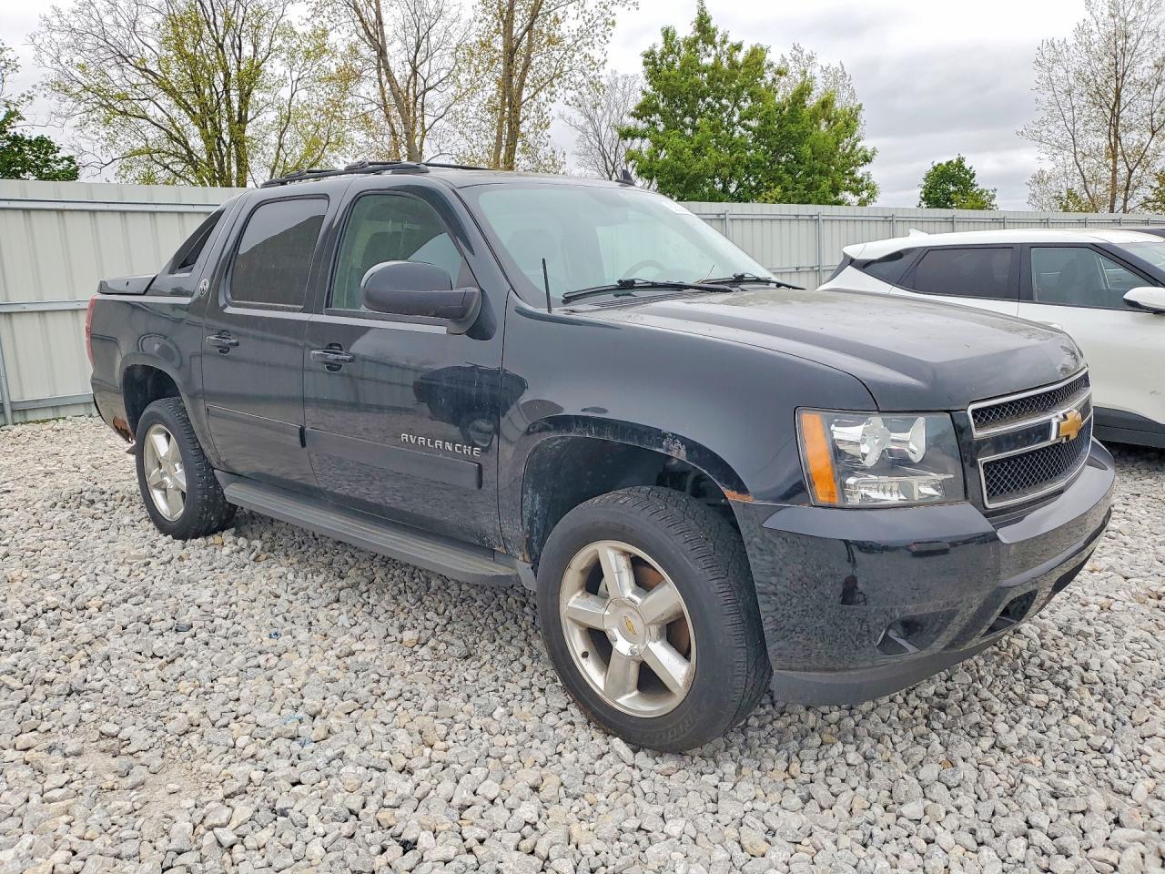 2013 Chevrolet Avalanche Lt - Фото 4