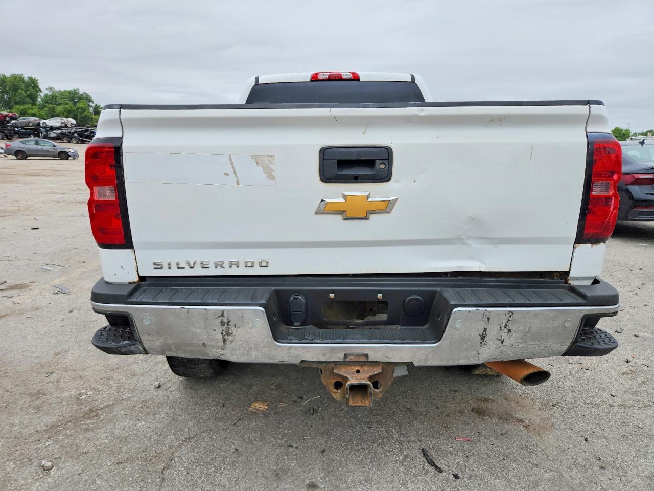 2017 Chevrolet Silverado K2500 Heavy Duty - Image 6