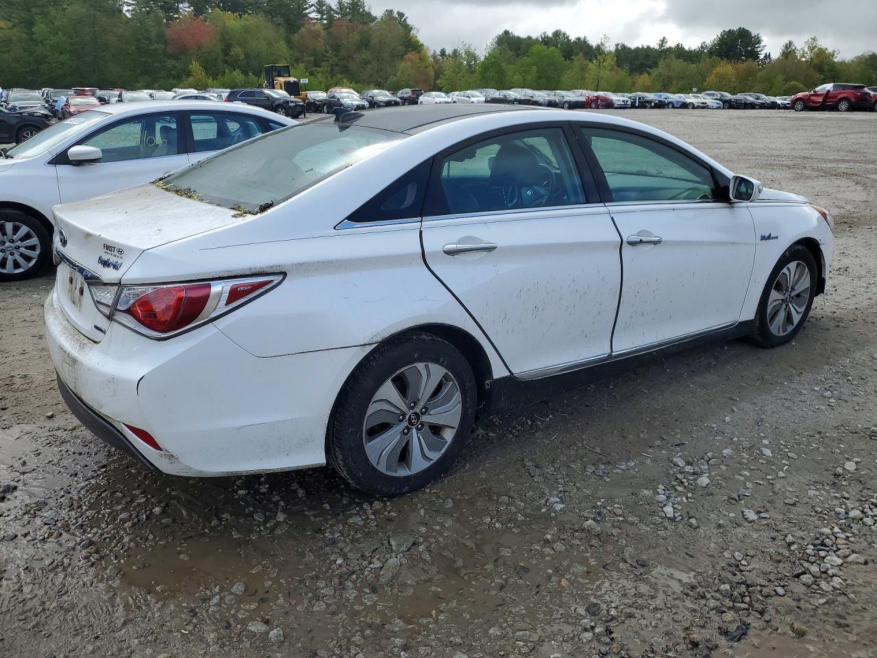 2015 Hyundai Sonata Hybrid Limited - Image 3