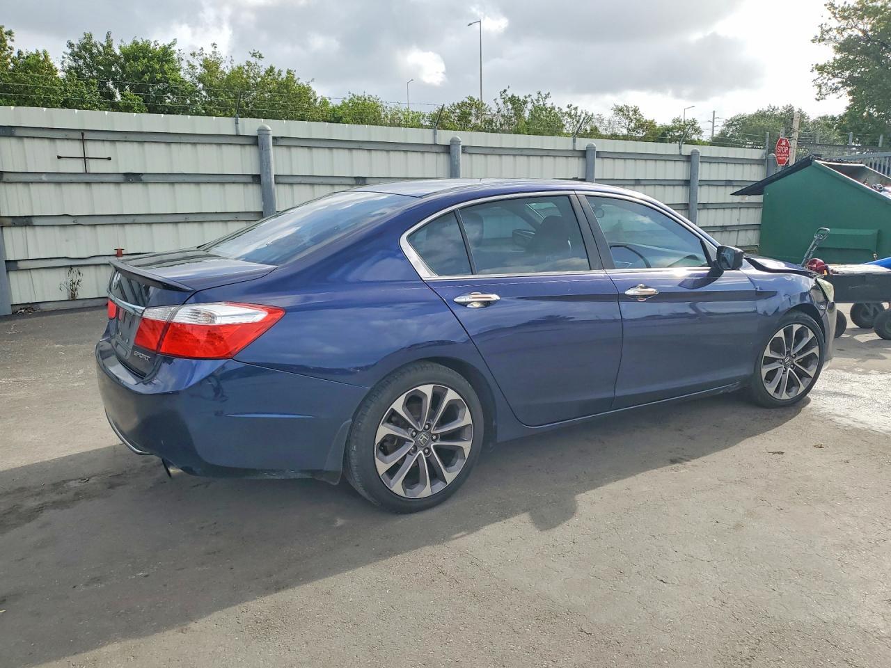 2014 Honda Accord Sport - Image 3