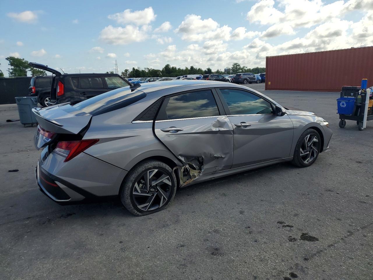 2025 Hyundai Elantra Sel - Фото 3