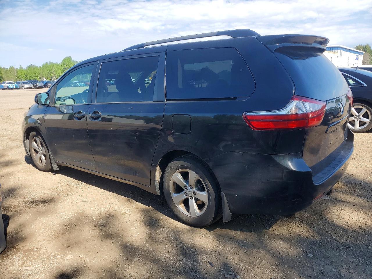 2015 Toyota Sienna Le - Фото 2