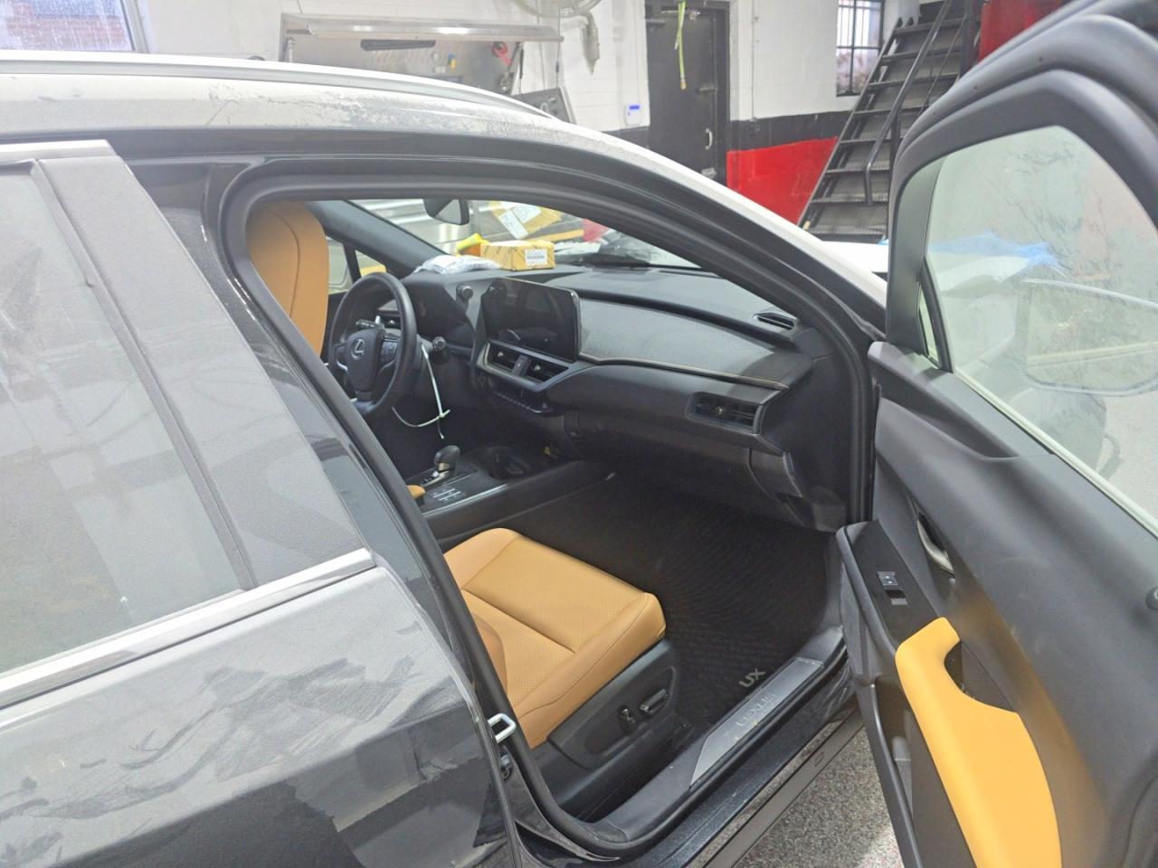 2025 Lexus Ux 300H Base - Фото 5