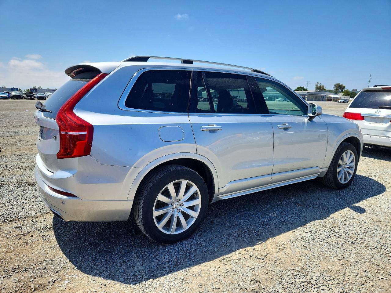 2016 Volvo Xc90 T6 - Image 3