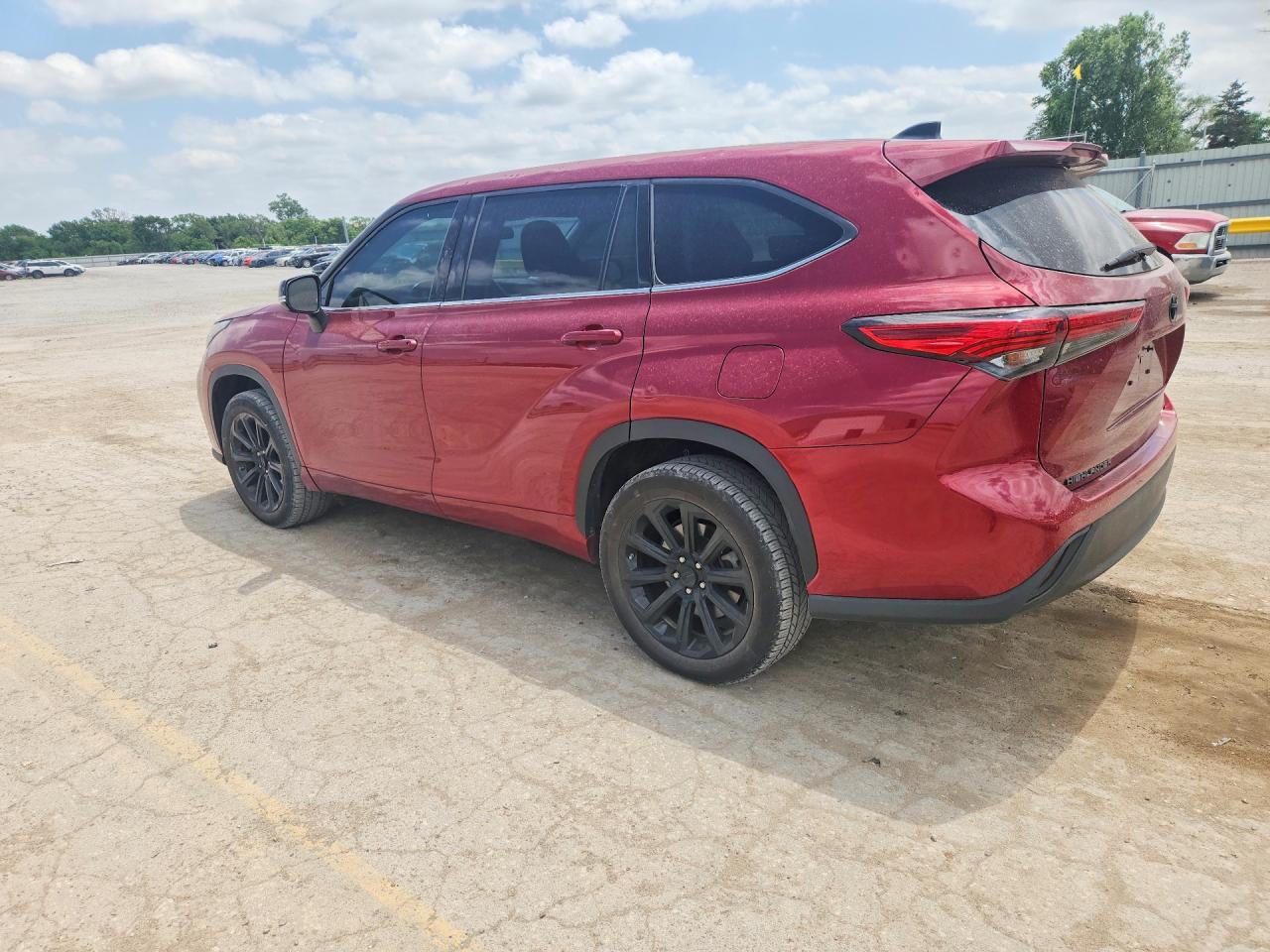 2022 Toyota Highlander Le - Фото 2