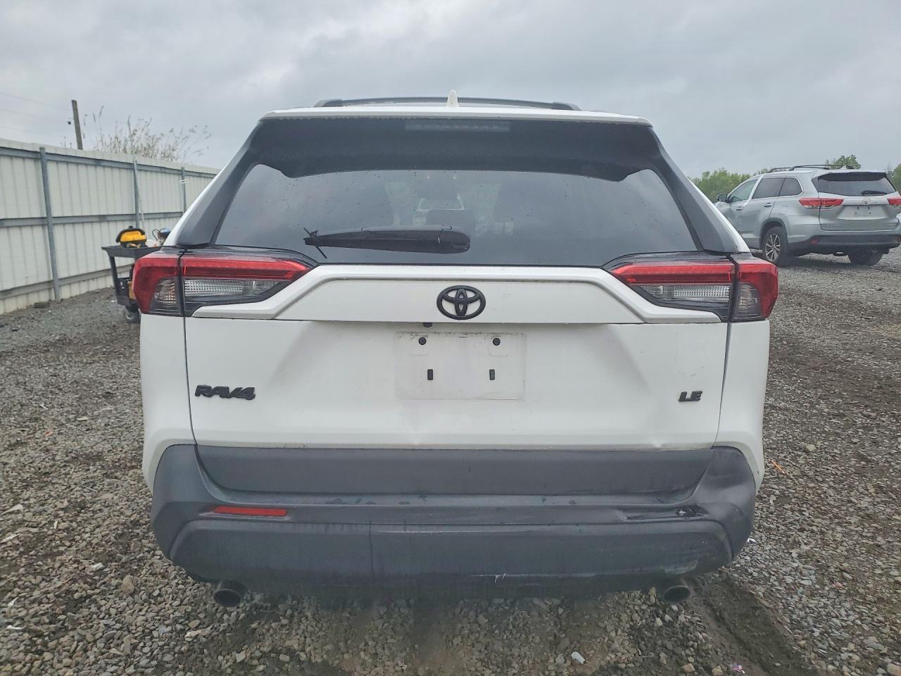 2020 Toyota Rav4 Le - Image 6