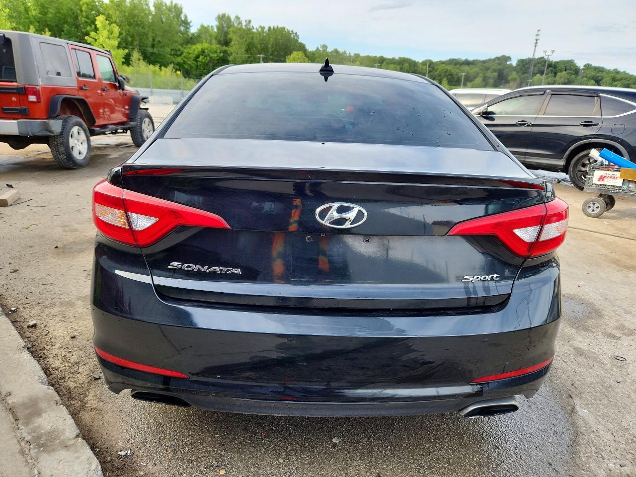 2016 Hyundai Sonata Sport - Image 6