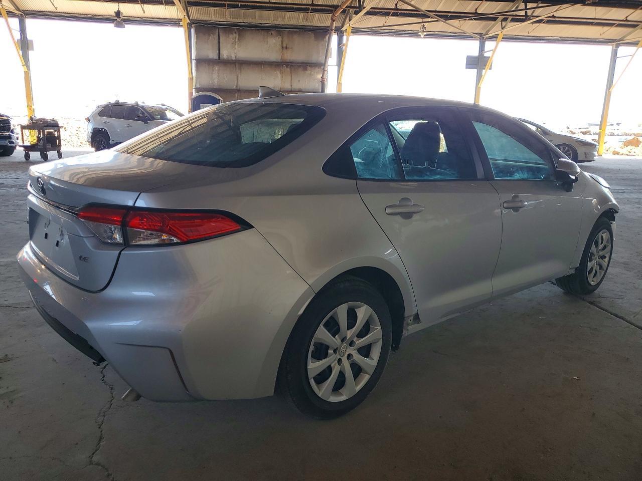2024 Toyota Corolla Le - Фото 3