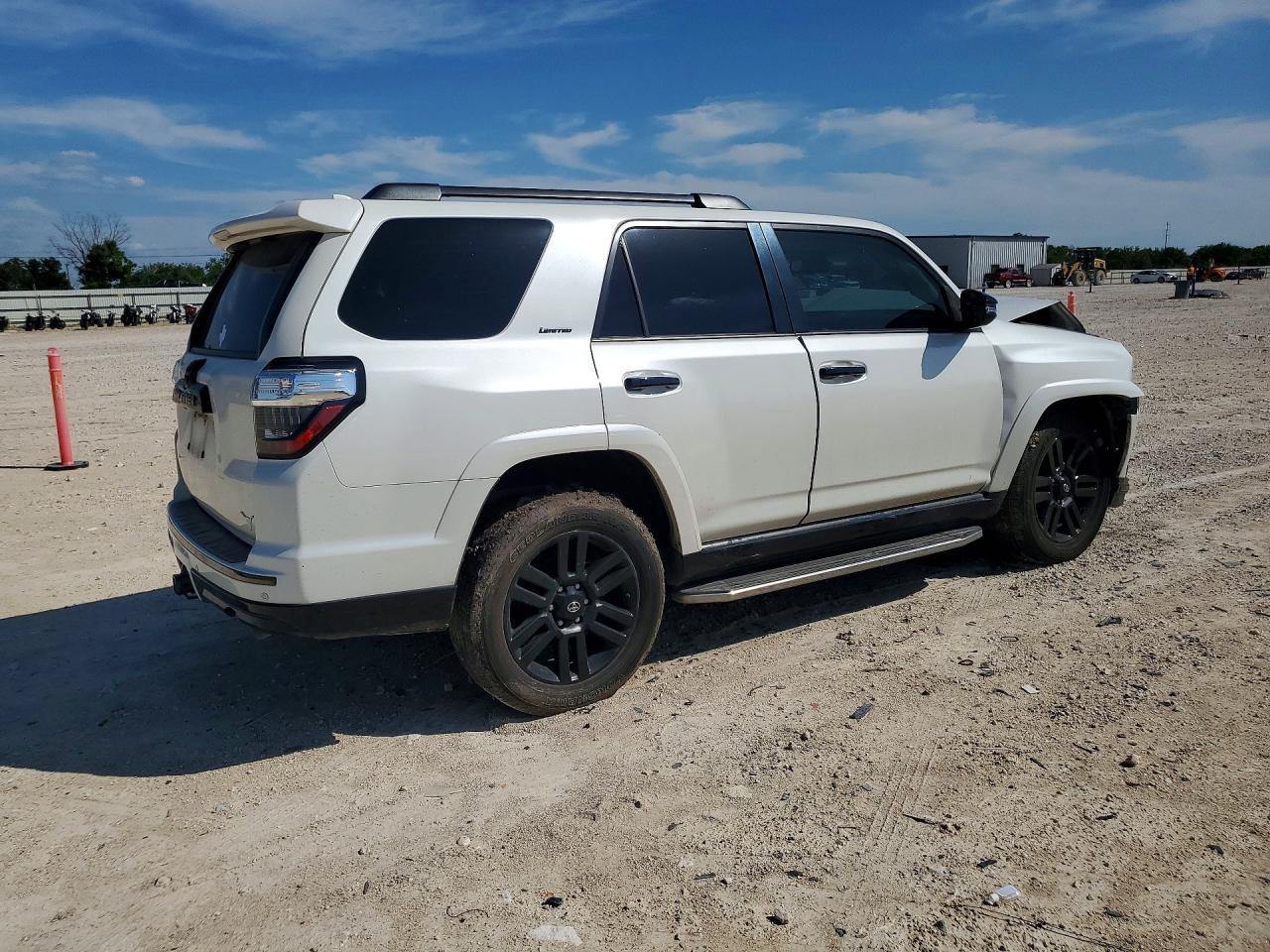 2019 Toyota 4Runner Limited Nightshade - Фото 3