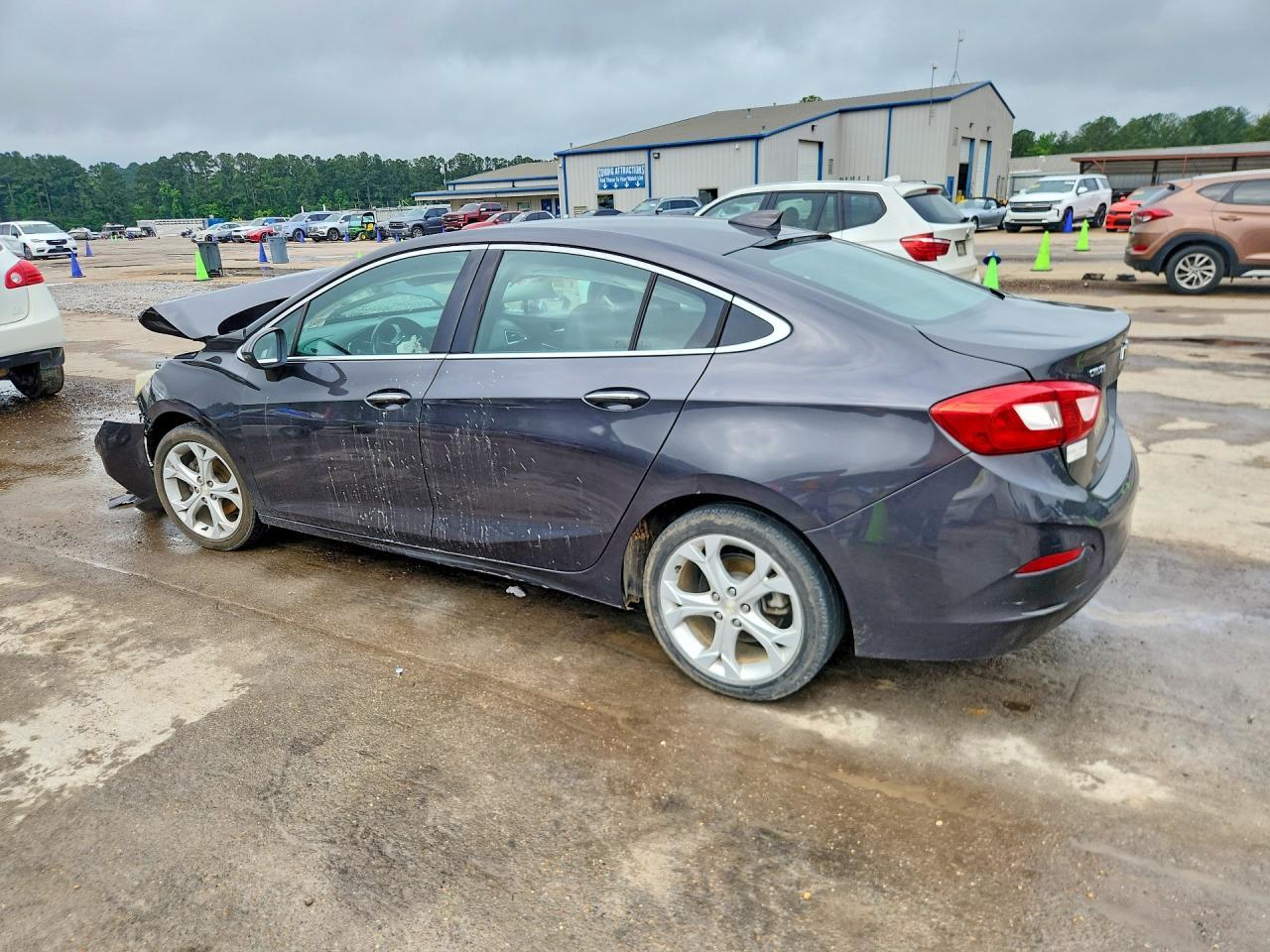 2016 Chevrolet Cruze Premier - Фото 2