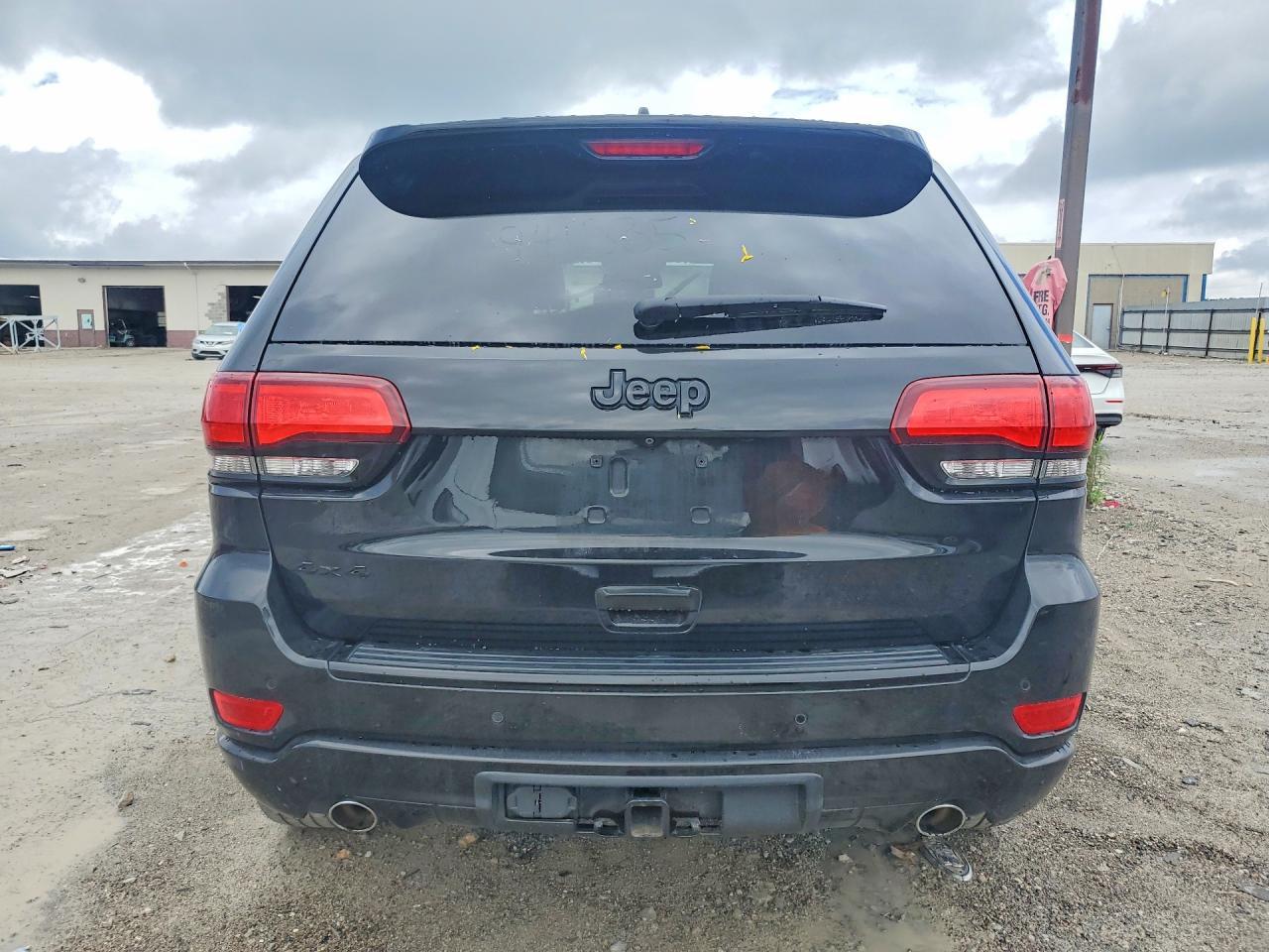 2015 Jeep Grand Cherokee Laredo - Image 6