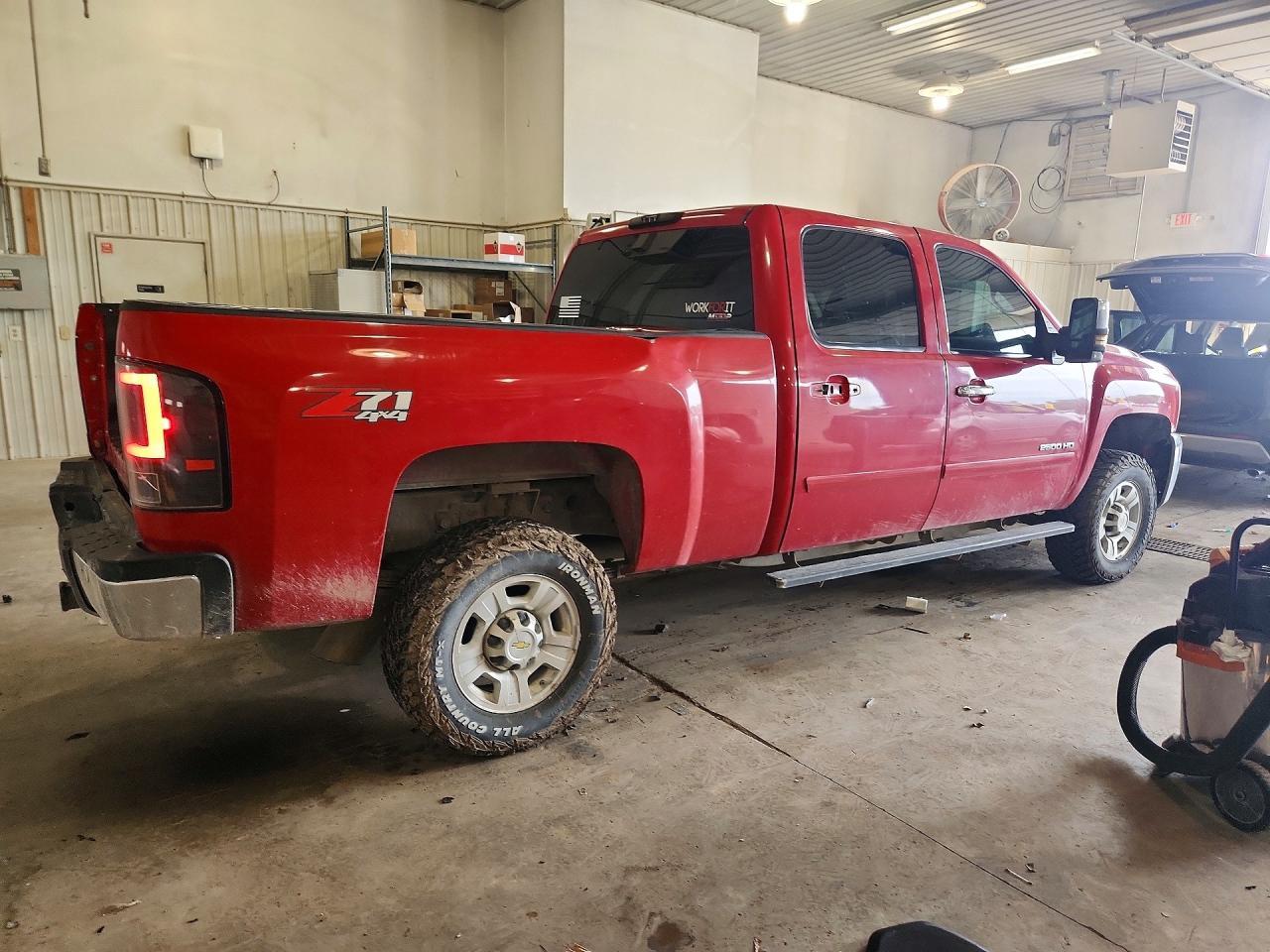 2010 Chevrolet Silverado K2500 Heavy Duty Ltz - Фото 3