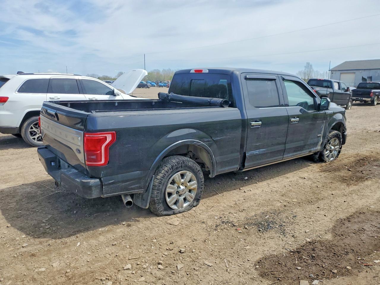 2015 Ford F150 Supercrew - Фото 3