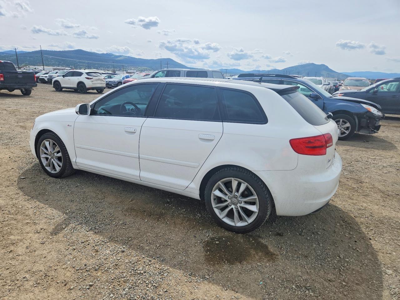 2013 Audi A3 Premium - Фото 2