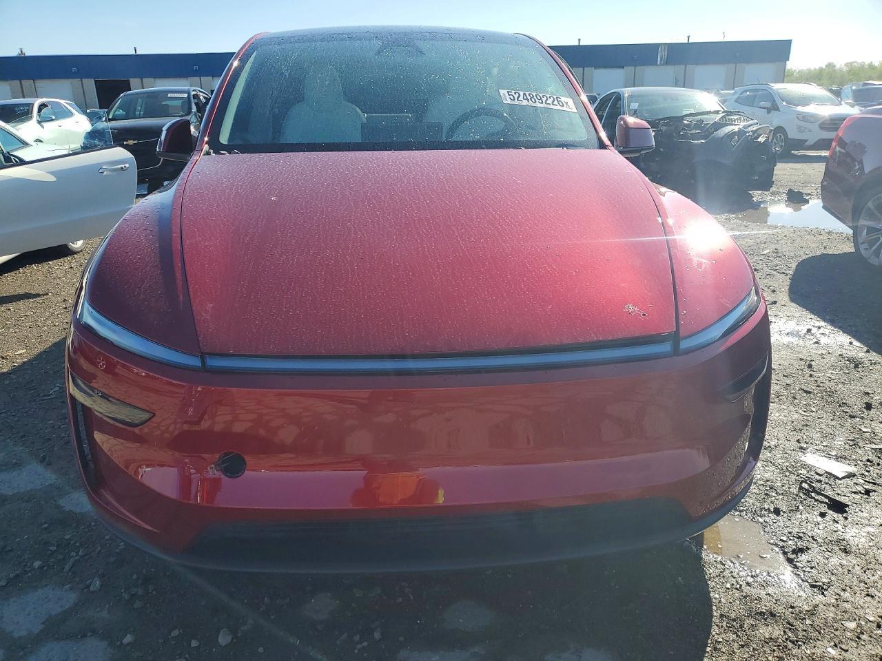 2026 Tesla Model Y - Фото 5