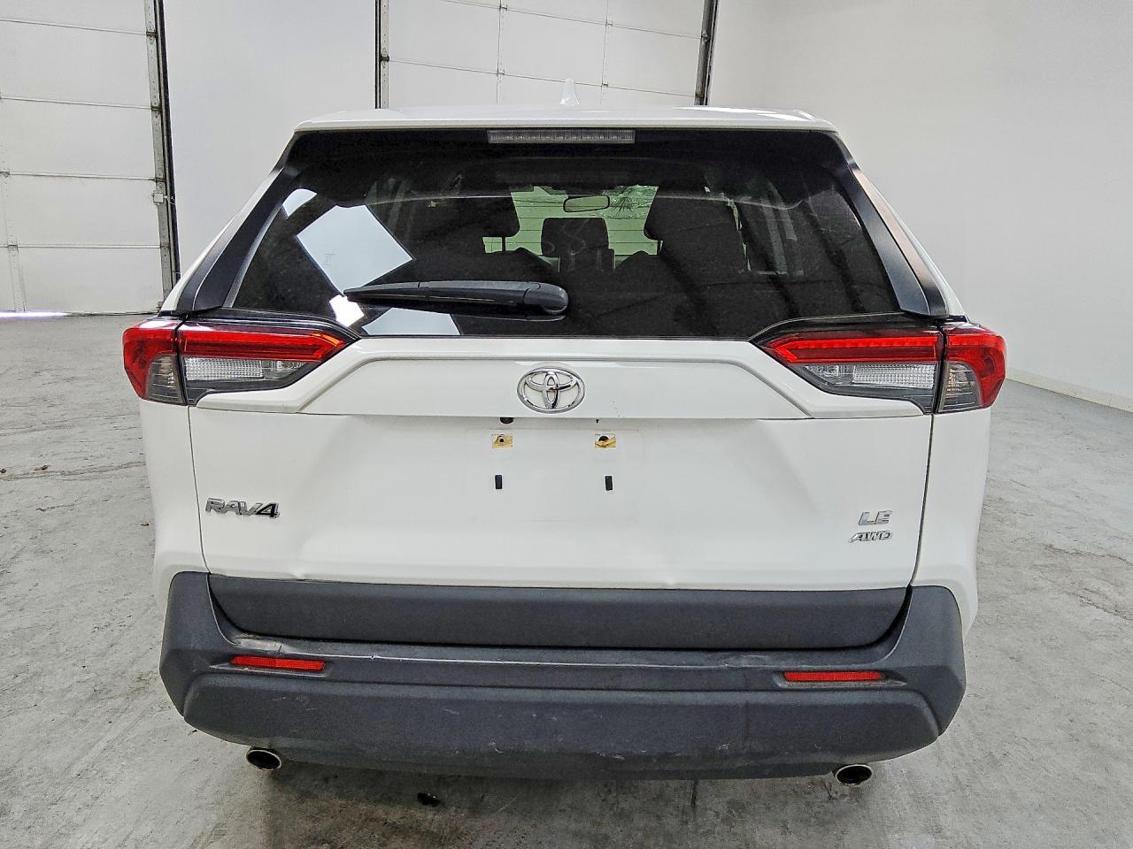 2023 Toyota Rav4 Le - Image 6