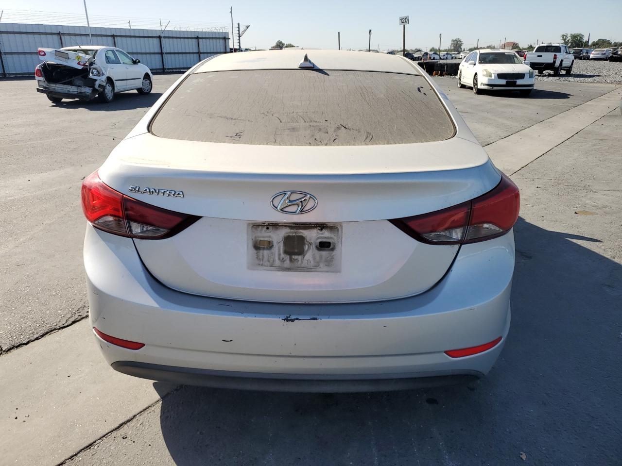 2016 Hyundai Elantra Se - Фото 6