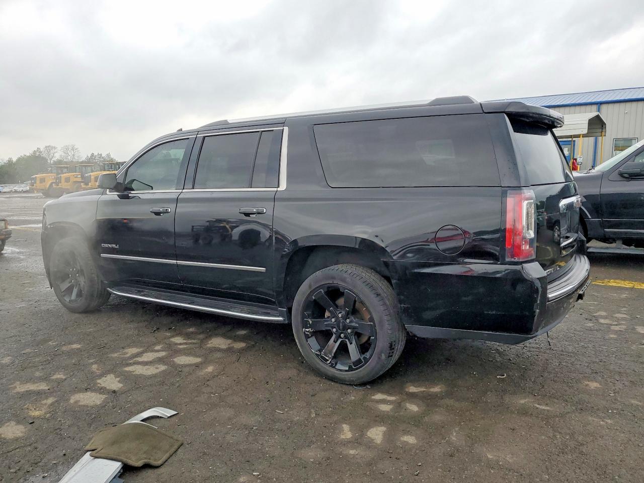 2016 GMC Yukon Xl Denali - Фото 2