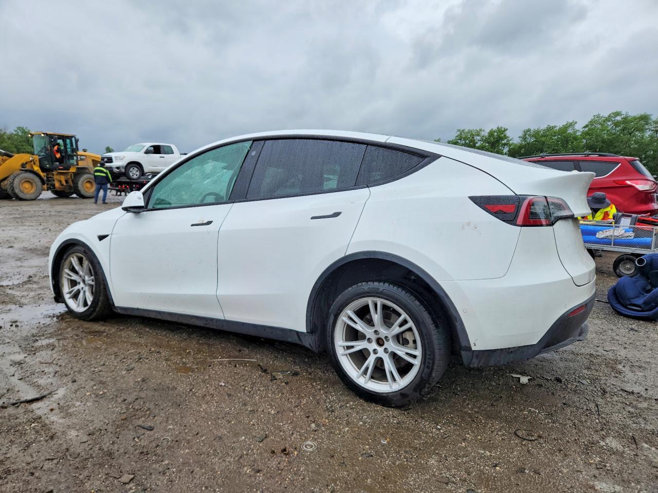 2022 Tesla Model Y - Фото 2