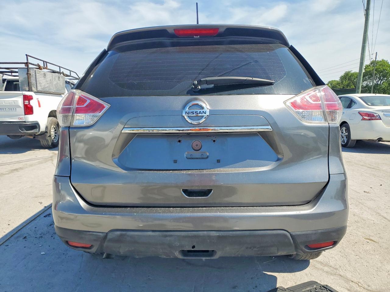 2016 Nissan Rogue S - Image 6